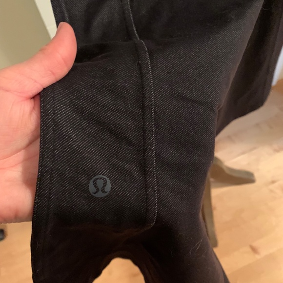 Lululemon Wide Leg Palazzo Style Pant, Dark Grey Denim Look Size 6, Hemmed - Picture 5 of 8